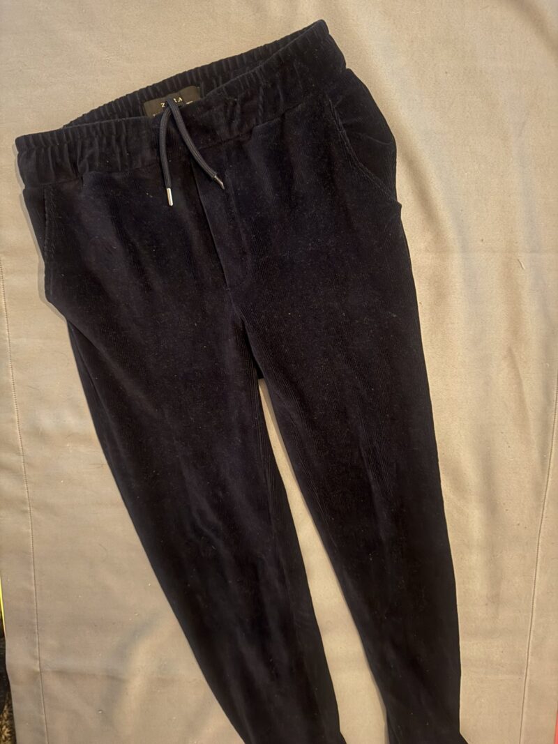 Skinny jogging pants